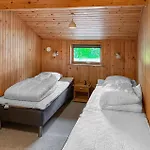 Semesterbostad Awesome In Vaeggerlose With Wifi Bøtø By