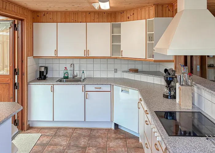 Prázdninový dům Awesome In Vaeggerlose With Wifi Bøtø By