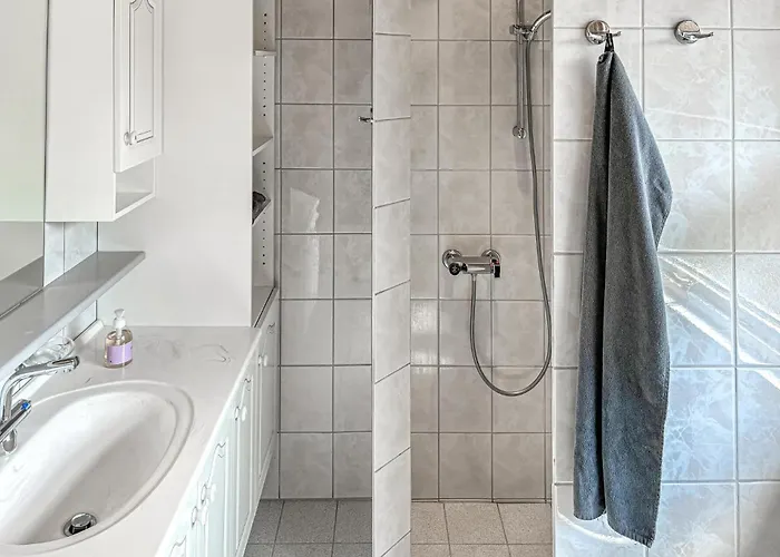 Awesome In Vaeggerlose With Wifi *