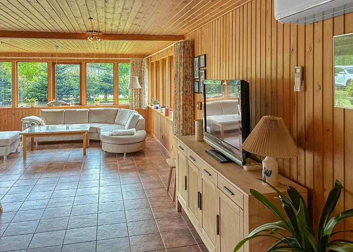 Awesome In Vaeggerlose With Wifi * Bøtø By